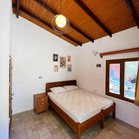 Hotel House By The Sea In The Village Of Mazi *